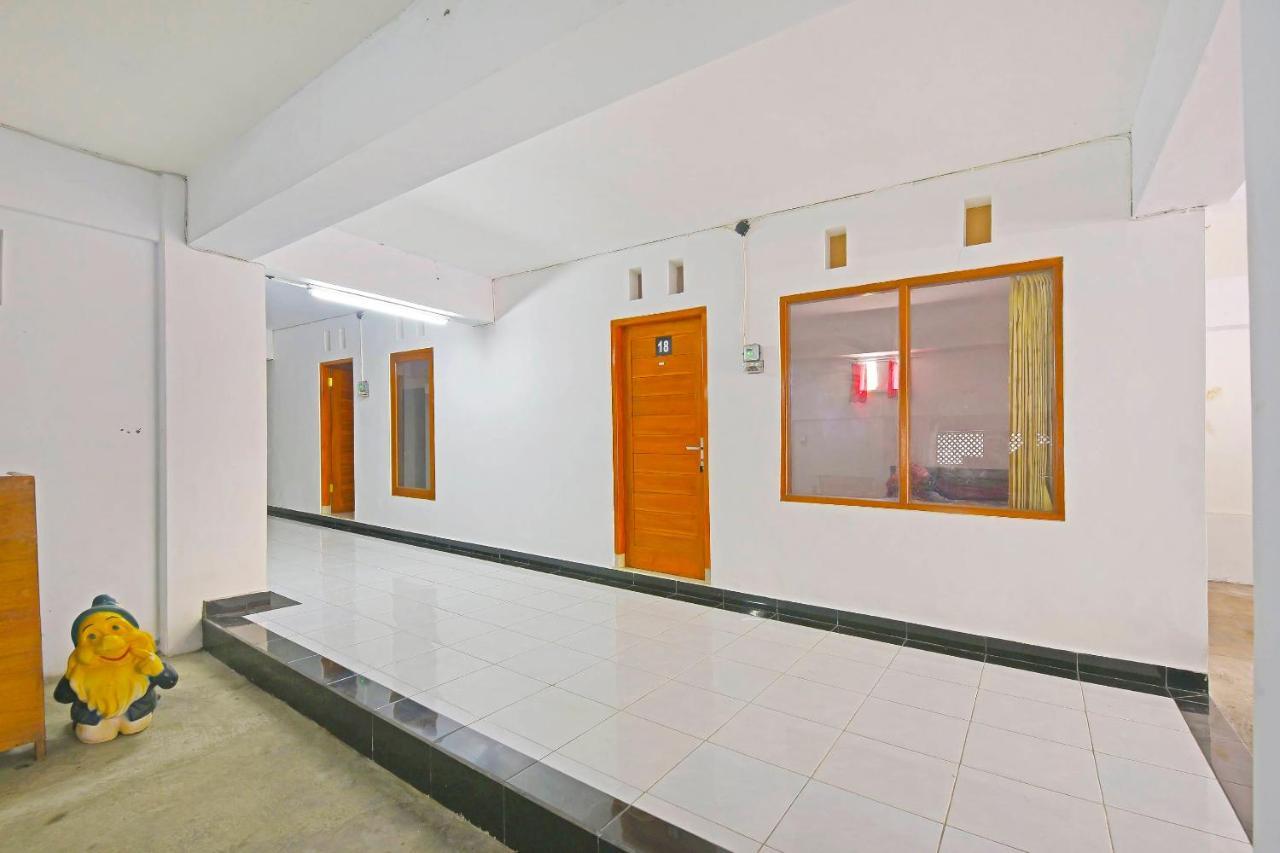 Oyo 90967 Soka Asri Guest House Darmasaba Zewnętrze zdjęcie